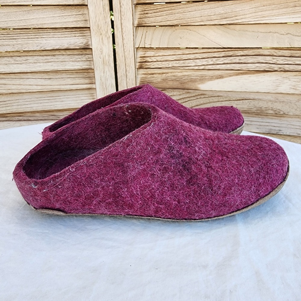 100% Wool EU 37 US 6 to 6.5 Raspberry Red Purple Minimalist Slippers Loafers Fit